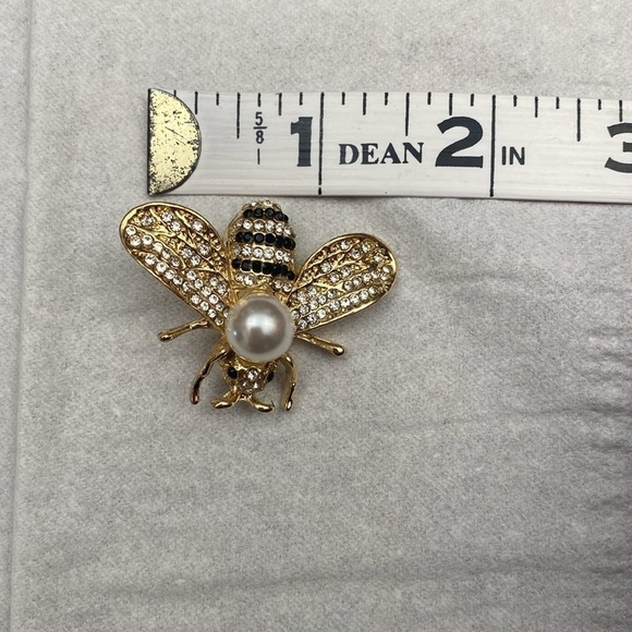 Honey Bee Enamel Pearl Black White Glittery Diamond Wings Bumblebee Brooch - Picture 5 of 6
